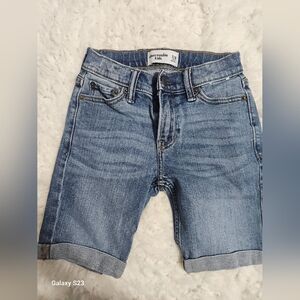 Abercrombi Short Size 7/8